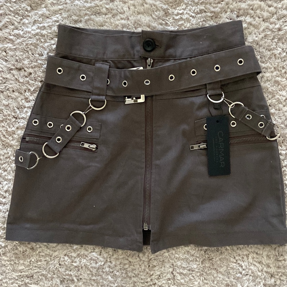 Beautiful skirt in deep brown color.